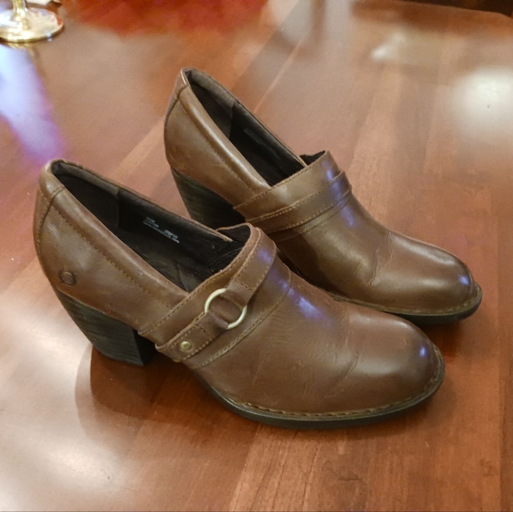 Women’s Born booties shoes loafers heels brown leather size 11